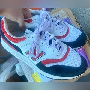 New balance 997 H sneakers athletic shoes size 8.5.